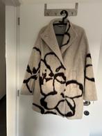 Fantasie halflange jas van Caroline Biss, Kleding | Dames, Jassen | Winter, Maat 38/40 (M), Verzenden, Beige, Nieuw