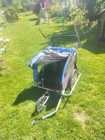 remorque vélo, poussette, deux places en Bon état.  beschikbaar voor biedingen