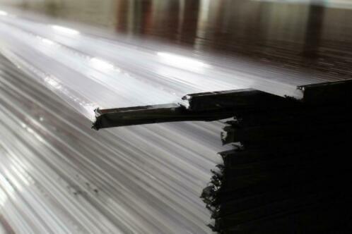 Nieuwe polycarbonaat kanaalplaten helder en opaal €25 per m2, Doe-het-zelf en Bouw, Dakpannen en Dakbedekking, Nieuw, Ophalen