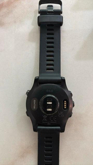 Garmin Forerunner 945, Bijoux, Sacs & Beauté, Enlèvement ou Envoi, Comme neuf
