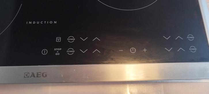 Taque électrique AEG a induction avec Booster en très b état, Electroménager, Tables de cuisson, Comme neuf, Enlèvement ou Envoi