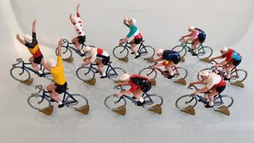 Vintage metalen miniatuur wielrenners. beschikbaar voor biedingen