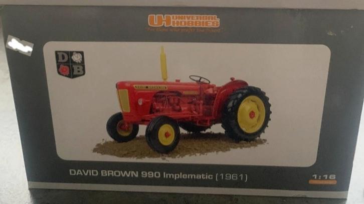 David Brown 990 implematic (1961) universal hobbies 1:16, Hobby en Vrije tijd, Modelauto's | 1:18, Nieuw, Overige typen, Overige merken