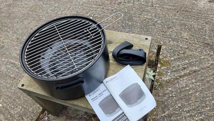 Draagbare tafelbarbecue. Merk berghoff, Tuin en Terras, Houtskoolbarbecues, Zo goed als nieuw, Ophalen
