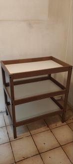 Verzorgingstafel, Ophalen