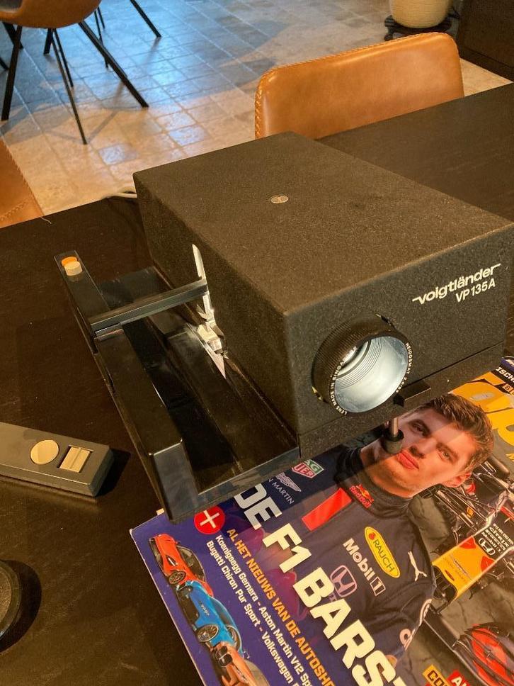 dia projector met scherm, Audio, Tv en Foto, Diaprojectoren, Zo goed als nieuw, Met scherm, Ophalen