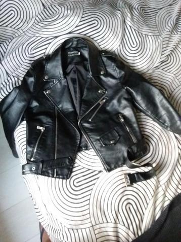Veste noir beschikbaar voor biedingen