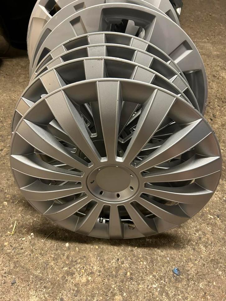 4 universele 14" wieldoppen tegen onklopbare prijzen (5€/4), Auto diversen, Wieldoppen, Gebruikt, Ophalen of Verzenden