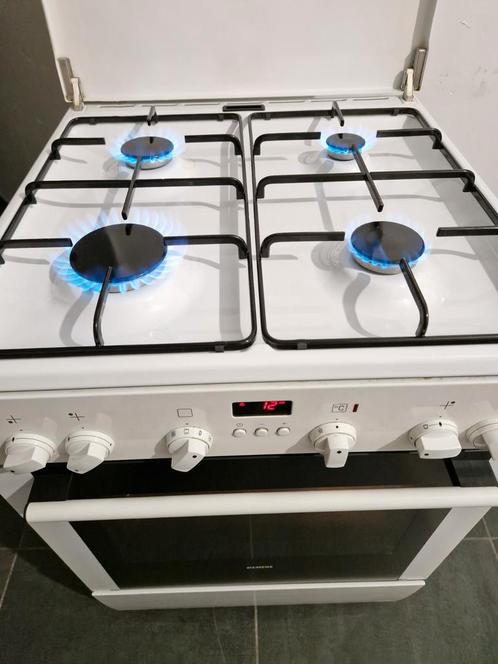 Cuisinière Siemens au gaz chaleur tournante état Neuve  165€, Electroménager, Cuisinières, Comme neuf, À Poser, 4 zones de cuisson