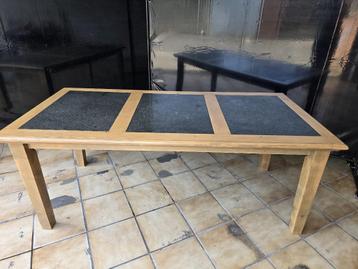 Table de salle a manger beschikbaar voor biedingen