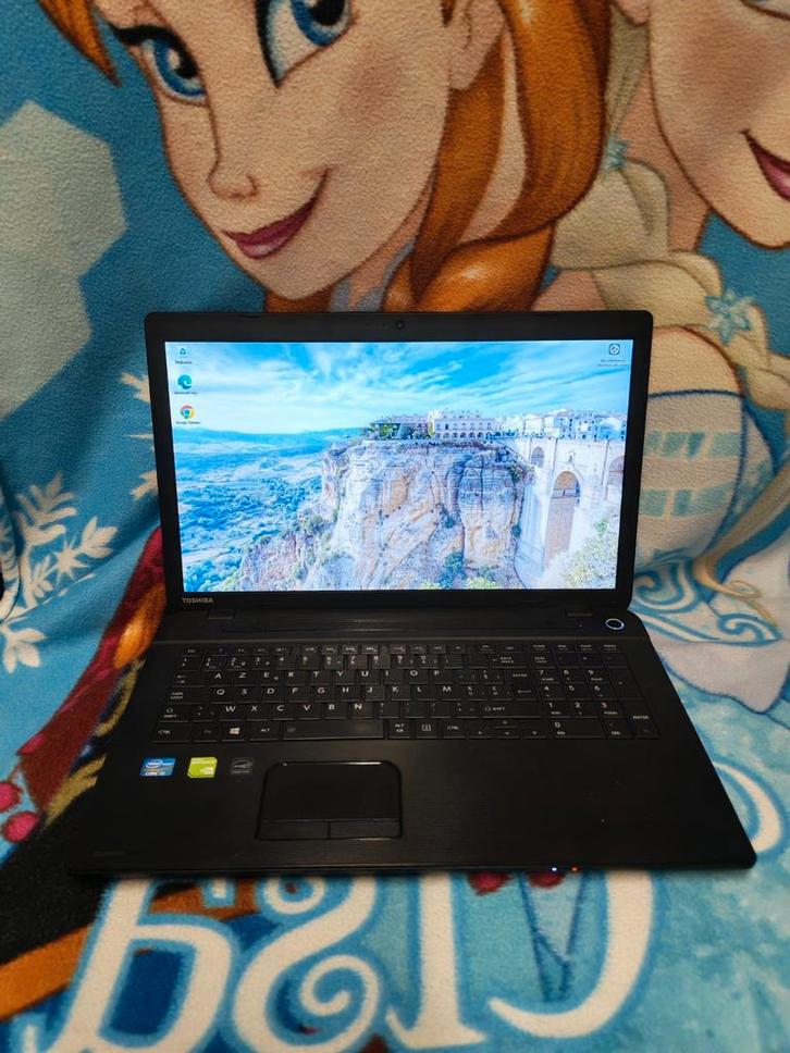 LAPTOP TOSHIBA SATELITE C70-A-17.3INCH CAM WIFI HDMI, Computers en Software, Windows Laptops, Gebruikt, 17 inch of meer, SSD, 2 tot 3 Ghz