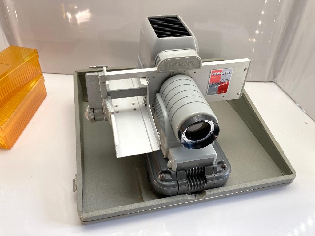 Projecteur De Diapos Ancien MALIK Rare + Lot De Diapositives - Fonctionne