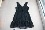 Mooi romantische zwart jurkje van Guess, met kant, maat S, Kleding | Dames, Jurken, Guess, Zwart, Ophalen of Verzenden, Zo goed als nieuw