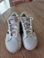 Witte Sneakers Adidas maat 33, Ophalen, Adidas, Zo goed als nieuw, Jongen of Meisje