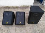 Behringer EuroLive speaker set (2 retour, 1 front, 1 bass), Ophalen, Gebruikt
