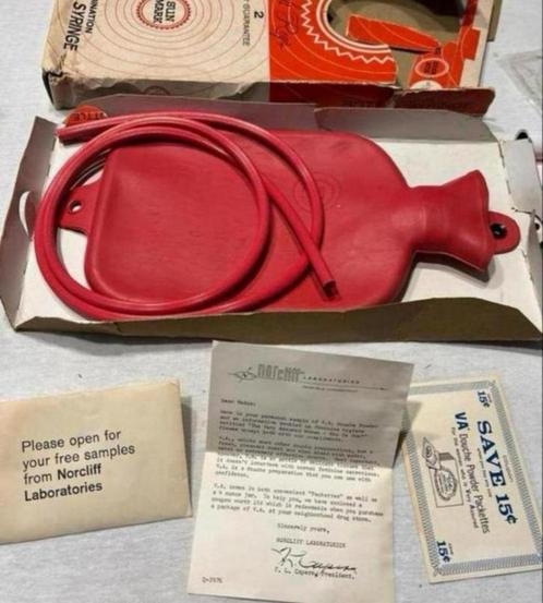 VINTAGE 1960'S Sun Mark ST. REGIS - Rood Rubber waterzak set, Diversen, Verpleegmiddelen, Ophalen of Verzenden