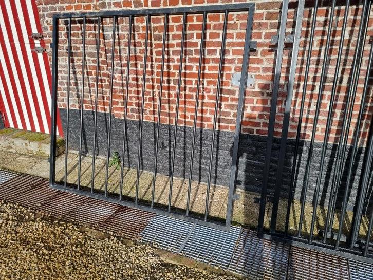 hondenhok of afsluiting, Dieren en Toebehoren, Hondenhokken, Gebruikt, Hondenkennel, 100 cm of meer, 110 cm of meer, Ophalen