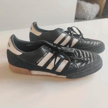 Adidas Mundial Goal zaalvoetbalschoenen  beschikbaar voor biedingen
