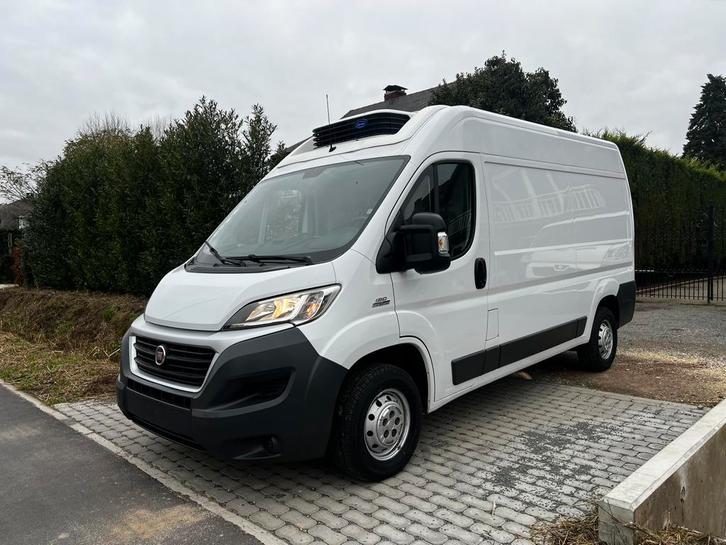 Fiat Ducato / Koelwagen / 43000 km / Carrier / 2015, Auto's, Bestelwagens en Lichte vracht, Bedrijf, Te koop, ABS, Achteruitrijcamera
