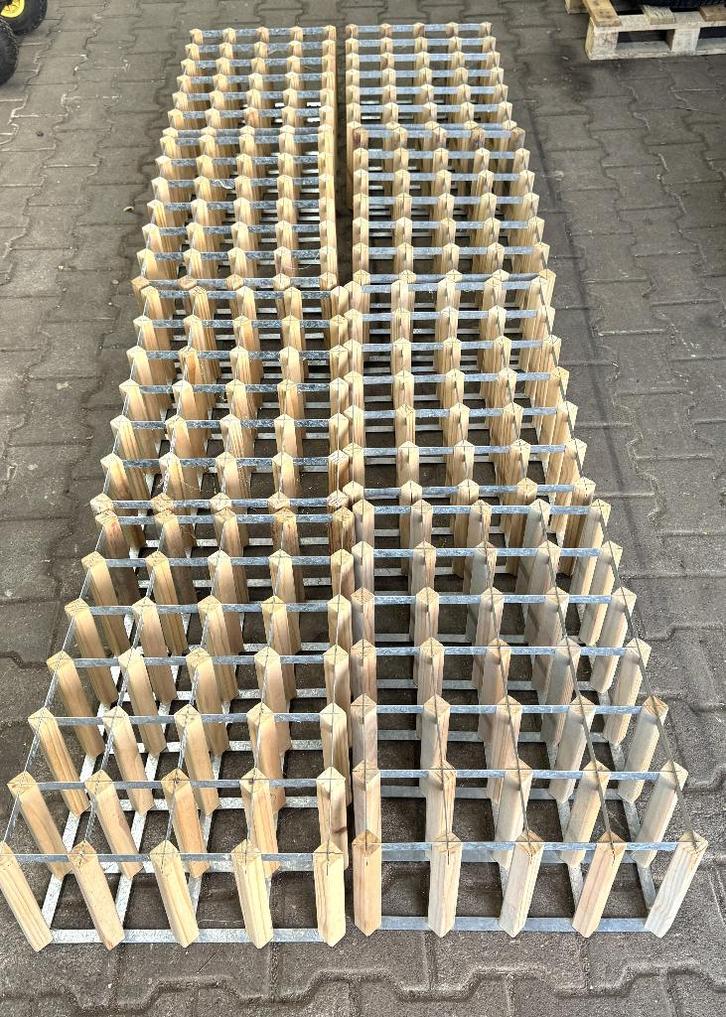 8 wijnrekken à 24 flessen = 192 flessen.Traditional Winerack, Huis en Inrichting, Woonaccessoires | Wijnrekken, Gebruikt, 50 tot 75 cm