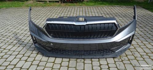 SKODA ENYAQ VOORBUMPER LF7C ORIGINEEL LEVERBAAR, Auto-onderdelen, Carrosserie, Spatbord, Skoda, Gebruikt, Ophalen of Verzenden