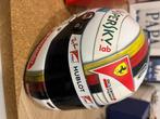 Sebastian Vettel Ferrari 2017 1/2 mini helm gehandtekend, Ophalen of Verzenden, Nieuw, Formule 1