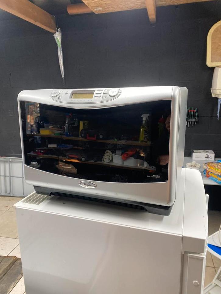 Le Whirlpool JT 358 WH est un four à micro-ondes autonome., Electroménager, Fours, Enlèvement