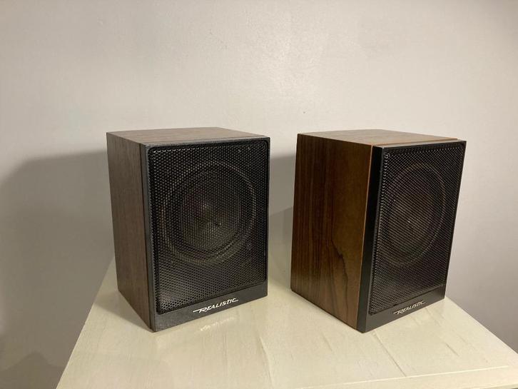 Vintage speakers Realistic Minimus-2.5 - made in Korea, Audio, Tv en Foto, Luidsprekerboxen, Zo goed als nieuw, Front, Rear of Stereo speakers
