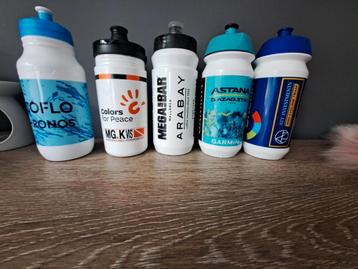 Internationale drinkbussen beschikbaar voor biedingen
