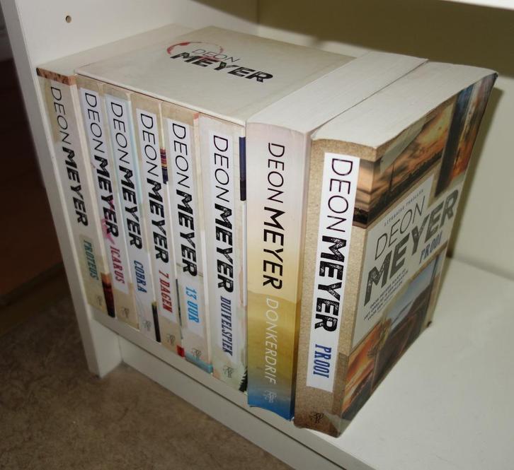 Complete reeks thrillers van Deon Meyer., Boeken, Thrillers, Gelezen, België, Ophalen of Verzenden