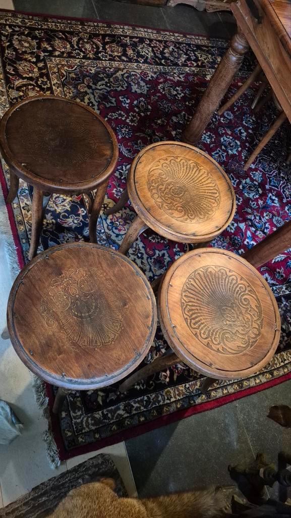 4 antieke Luterma houten krukjes, Huis en Inrichting, Krukjes, Ophalen