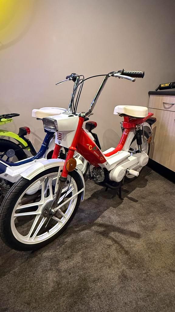 Honda camino funny (geheel gerestaureerd), Fietsen en Brommers, Brommers | Honda, Nieuw, Overige modellen, Klasse A (25 km/u)