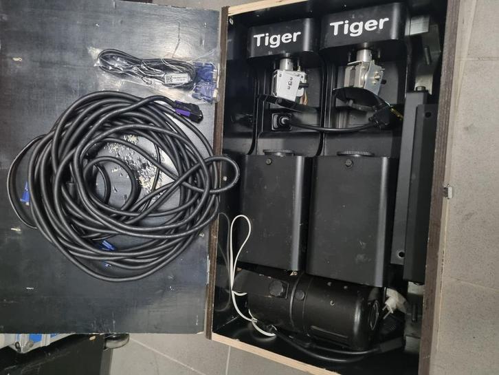 Tiger bewegende lichteffecten in flightcase., Muziek en Instrumenten, Licht en Laser, Ophalen