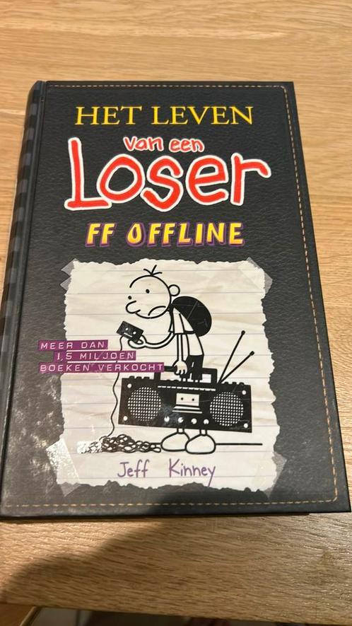 Jeff Kinney - Ff offline, Boeken, Kinderboeken | Jeugd | 10 tot 12 jaar, Zo goed als nieuw, Ophalen