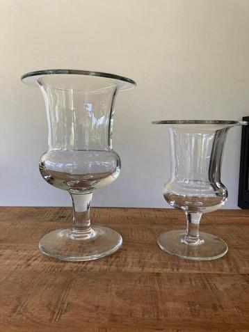 2  windlichten van zware kwaliteit beschikbaar voor biedingen