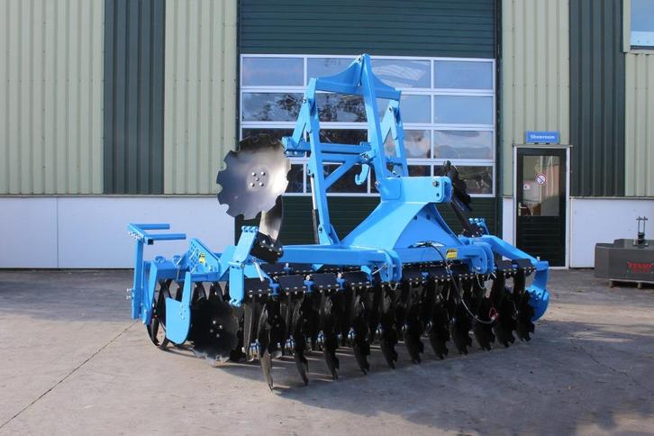 Agri-Koop AT30 Schijveneg met zaaibok, Zakelijke goederen, Landbouw | Werktuigen, Akkerbouw, Grondbewerking, Ophalen of Verzenden