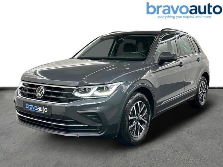 Volkswagen Tiguan 1.5 LIFE DSG 2Y WARRANTY, Auto's, Volkswagen, Bedrijf, Tiguan, Adaptive Cruise Control, Airbags, Airconditioning