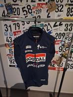 Dik windvestje soudal Quick-Step zo goed als nieuw., Verzamelen, Automerken, Motoren en Formule 1, Ophalen of Verzenden