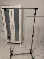 GRATIS kledingrek op wieltjes, Ophalen, Zo goed als nieuw
