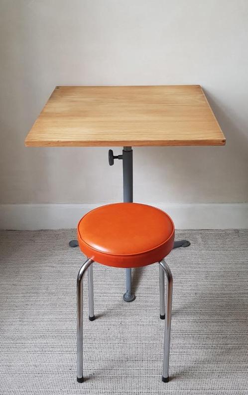 Tabouret en Chrome et simili cuir Orange - 1960-1970, Collections, Rétro, Maison et Meubles, Enlèvement ou Envoi