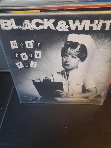 lp - black & white - don't know yet - vak 13 beschikbaar voor biedingen