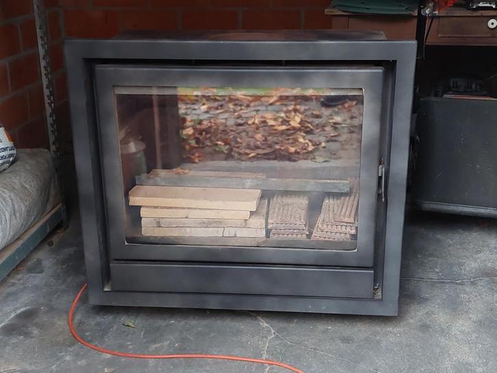 Moderne houtkachel inbouwcassette met ventilatie, Huis en Inrichting, Overige Huis en Inrichting, Gebruikt, Ophalen