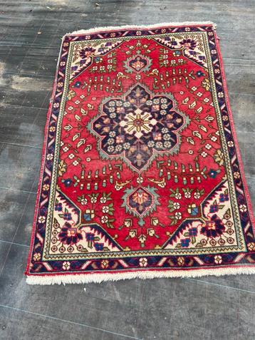 Tapis persan, Enlèvement, Comme neuf