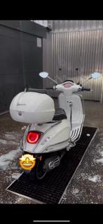 Vespa sprint, Fietsen en Brommers, Scooters | Vespa, Nieuw, Ophalen of Verzenden, Benzine, Klasse A (25 km/u)