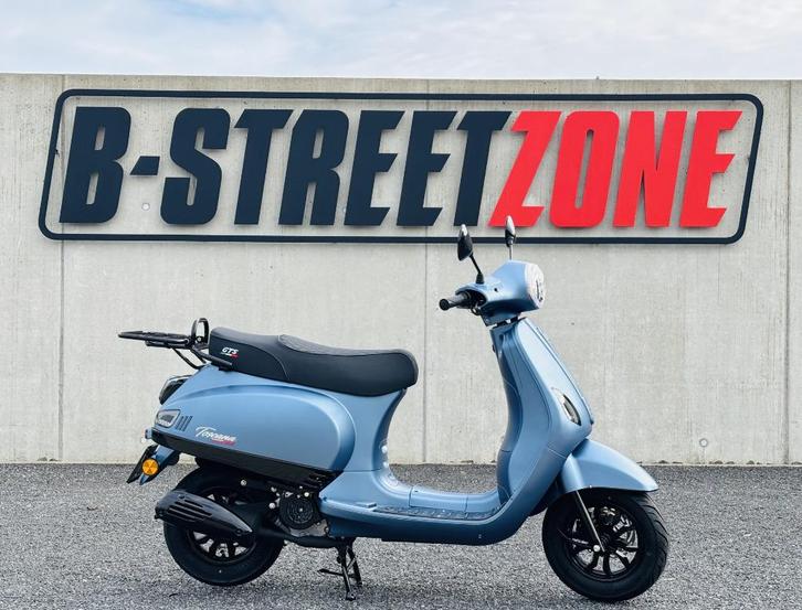 STOCKVERKOOP! GTS Toscana 50cc, Fietsen en Brommers, Scooters | Vespa, Nieuw, Ophalen