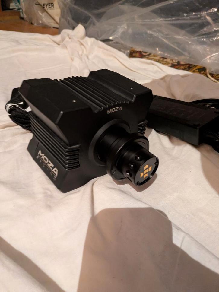 Moza R5 direct drive basis, Informatique & Logiciels, Joysticks, Utilisé, Enlèvement