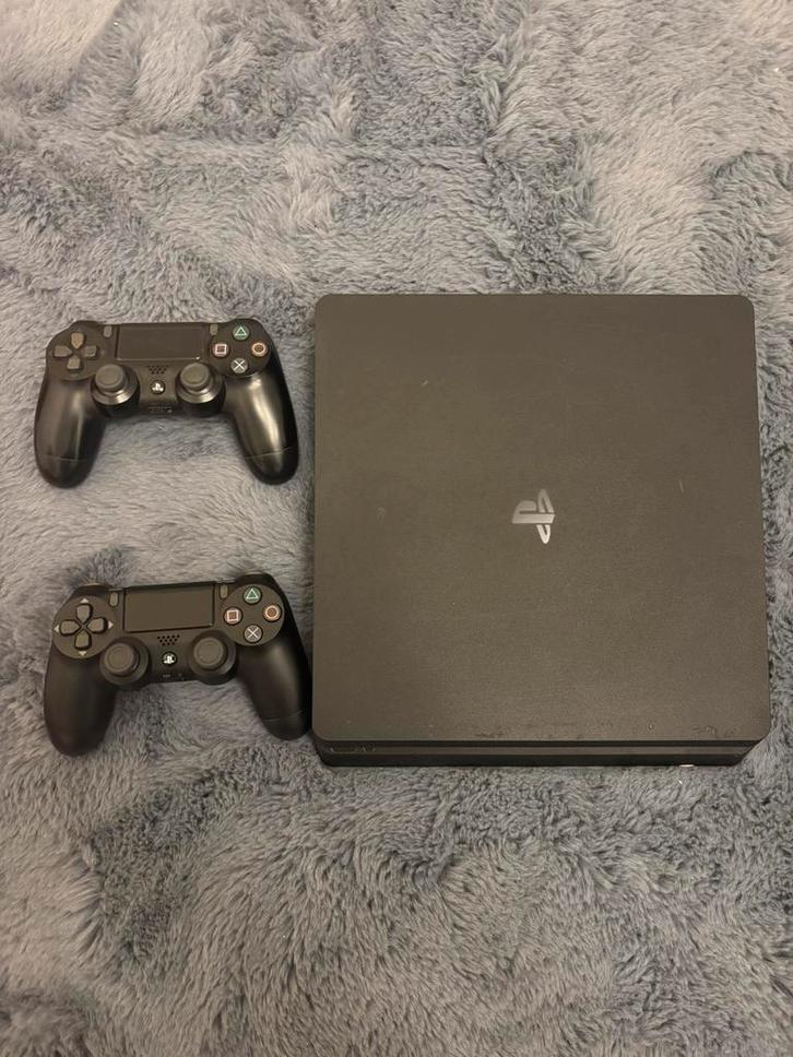 PS4 slim, Games en Spelcomputers, Spelcomputers | Sony PlayStation 4, Zo goed als nieuw, Slim, Ophalen