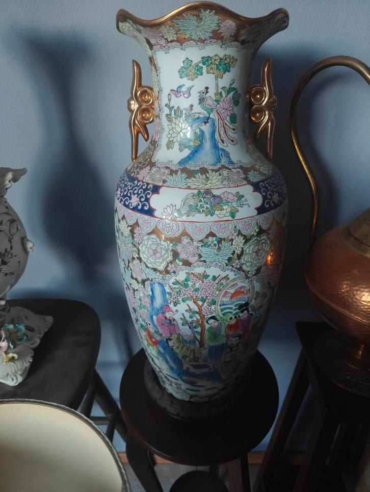 Chineese vaas met stempel en onderstel, Antiek en Kunst, Antiek | Vazen, Ophalen