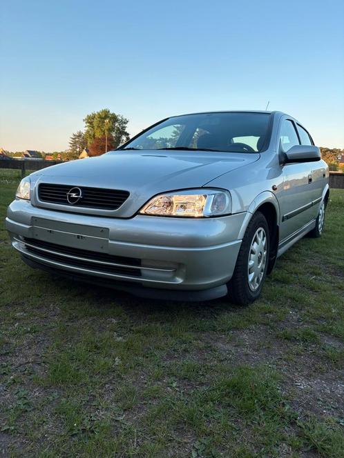 Opel astra 1.2 benzine, Auto's, Opel, Particulier, Astra, Benzine, 5 deurs, Handgeschakeld, Zilver of Grijs, Ophalen