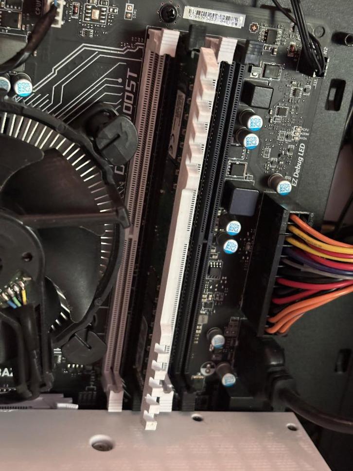 Gaming PC – RX 580 8GB, Computers en Software, Desktop Pc's, Zo goed als nieuw, 2 tot 3 Ghz, HDD, SSD, 8 GB, Met videokaart, Met monitor